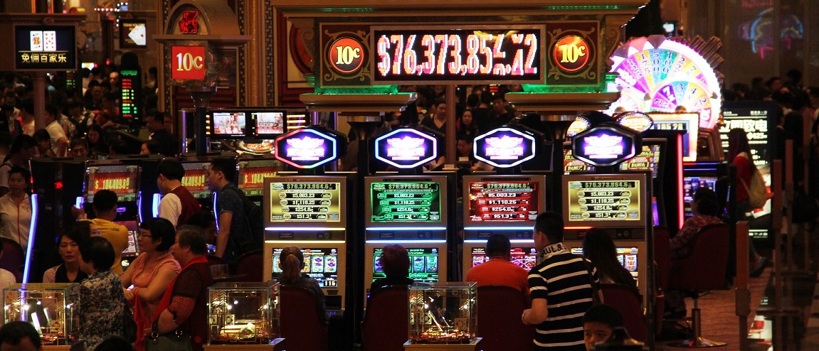 Online Fruitautomaten en Gokkasten in een casino spelen