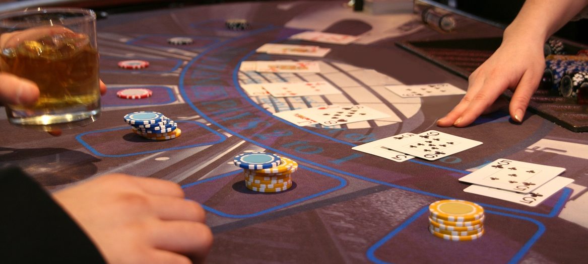 Strategi blackjack dapat membuat Anda memenangkan lebih banyak uang secara online